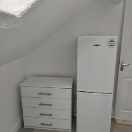 Проживание в семье Balfour Street *
