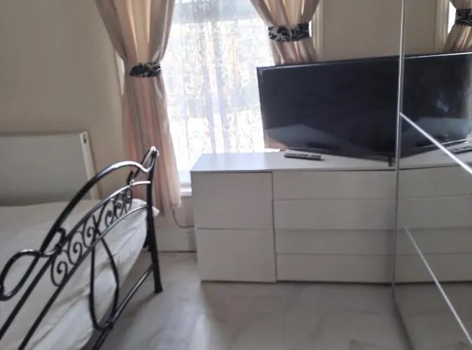 Balfour Street Homestay