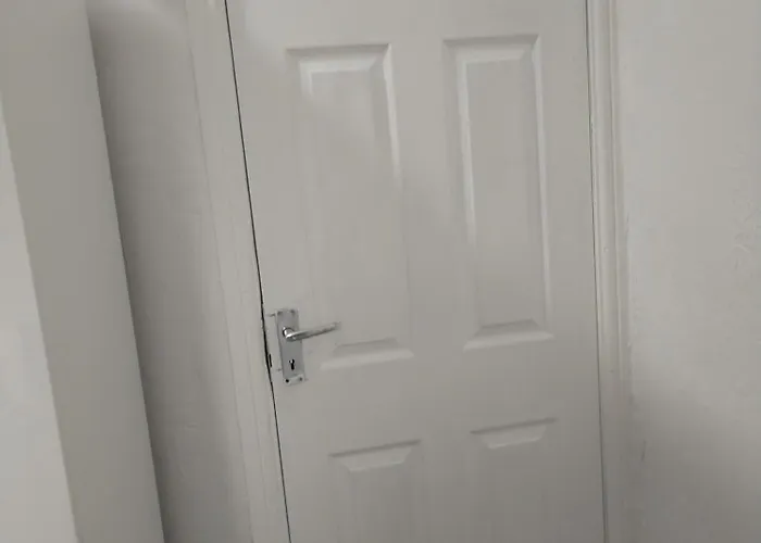 Balfour Street Homestay *